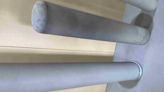 উচ্চ বিশুদ্ধতা কালো ধূসর Dielectric শক্তি সিলিকন নাইট্রাইড সিরামিক সুরক্ষা টিউব অ্যাসিড ক্ষারীয় তরল মধ্যে ব্যবহৃত