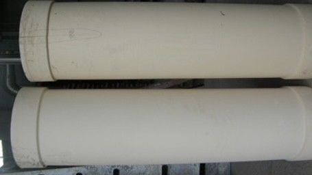 আইসোস্ট্যাটিক প্রেসিং বড় আকারের সিরামিক টিউব 99.7% উচ্চ বিশুদ্ধতা Al2O3 সিরামিক ঘর্ষণ এবং জারা প্রতিরোধী পাইপ