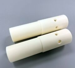 আইসোলেশন প্রতিরোধের 1012 ওহম সেন্টিমিটার অ্যালুমিনিয়াম অক্সাইড সিরামিক রেডিও ফ্রিকোয়েন্সি ক্ষমতা এবং বৈদ্যুতিক নিরোধক প্রদান